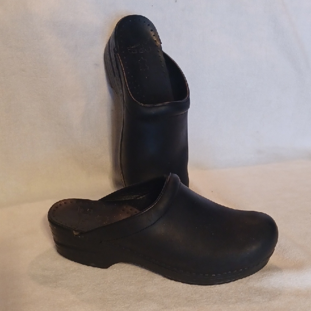 Dansko Black Leather Footwear Size 39
